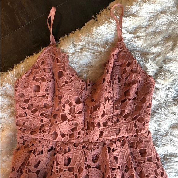 Dark blush lace midi - Picture 2 of 4